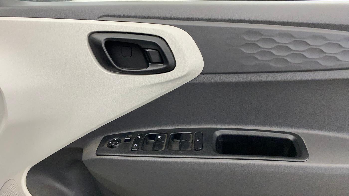 2020 Hyundai GRAND I10 NIOS MAGNA 1.2 KAPPA VTVT, Petrol, Manual, 26,240 km, Driver Side Door Panels Control