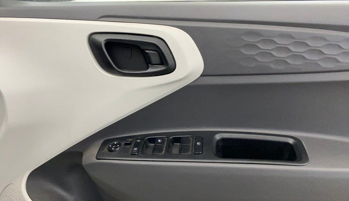 2020 Hyundai GRAND I10 NIOS MAGNA 1.2 KAPPA VTVT, Petrol, Manual, 26,181 km, Driver Side Door Panels Control