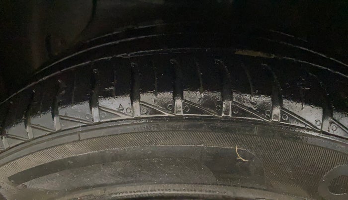 2020 Hyundai GRAND I10 NIOS MAGNA 1.2 KAPPA VTVT, Petrol, Manual, 26,181 km, Left Front Tyre Tread