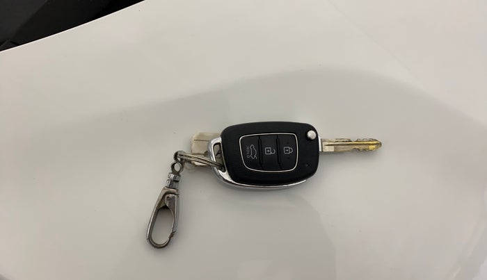 2020 Hyundai GRAND I10 NIOS MAGNA 1.2 KAPPA VTVT, Petrol, Manual, 26,181 km, Key Close Up