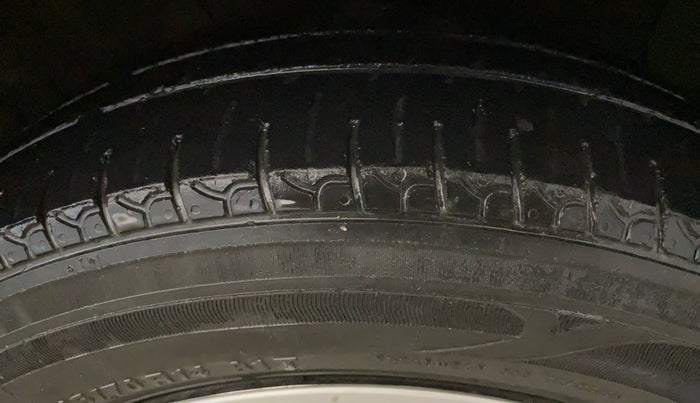 2019 Hyundai NEW SANTRO SPORTZ CNG, CNG, Manual, 70,240 km, Right Front Tyre Tread