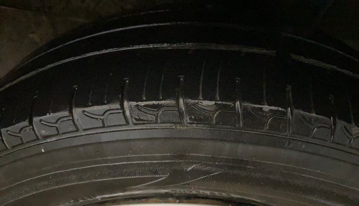 2019 Hyundai NEW SANTRO SPORTZ CNG, CNG, Manual, 70,240 km, Left Rear Tyre Tread