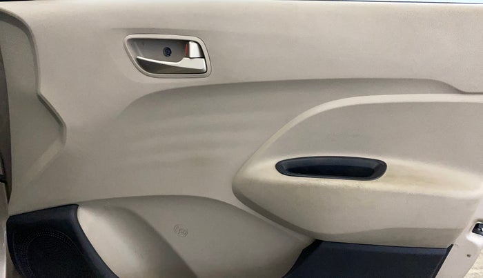 2019 Hyundai NEW SANTRO SPORTZ CNG, CNG, Manual, 70,240 km, Driver Side Door Panels Control