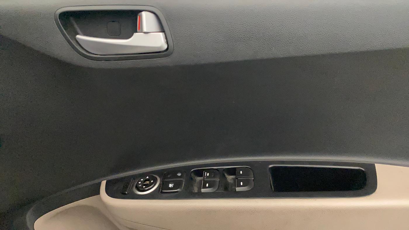 2018 Hyundai Grand i10 ASTA U2 1.2 CRDI, Diesel, Manual, 85,761 km, Driver Side Door Panels Control