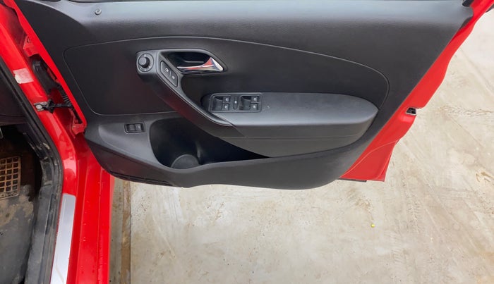 2019 Skoda Rapid MONTE CARLO 1.6 MPI AT, Petrol, Automatic, 91,185 km, Driver Side Door Panels Control