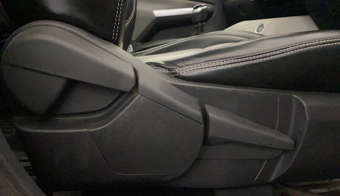 2022 Nissan MAGNITE XV MT, Petrol, Manual, 32,975 km, Driver Side Adjustment Panel