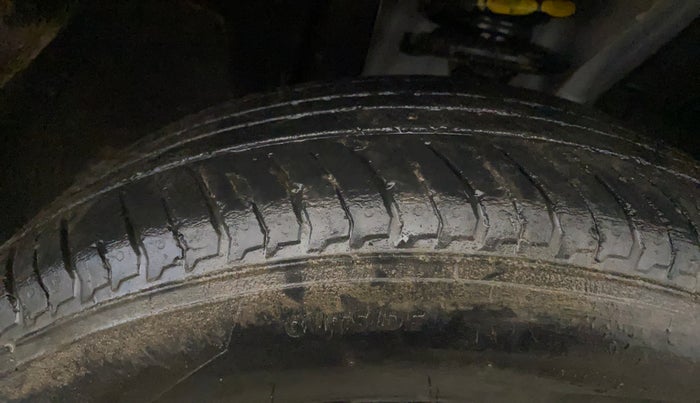 2022 Nissan MAGNITE XV MT, Petrol, Manual, 32,975 km, Right Front Tyre Tread