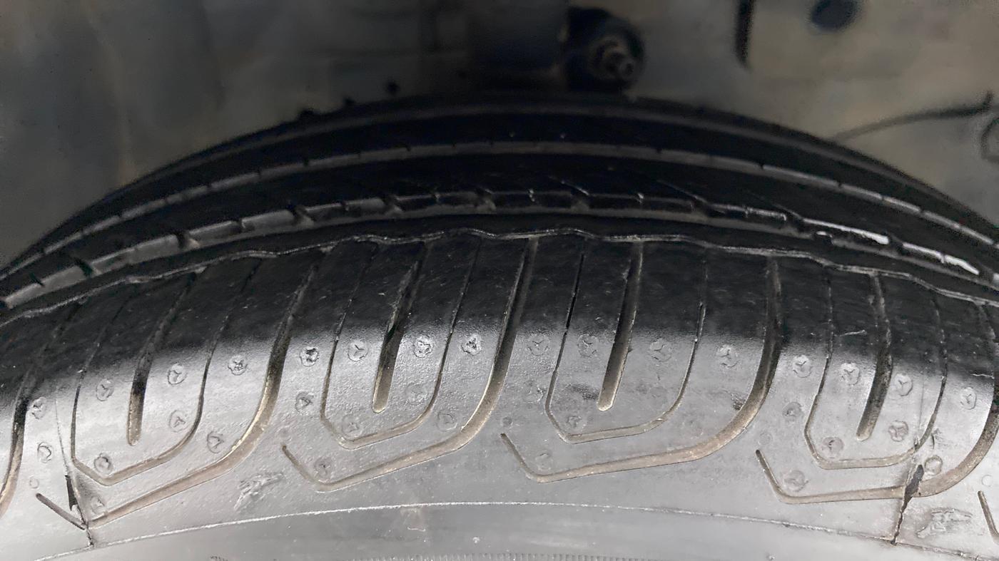 2014 Honda Amaze 1.2L I-VTEC S, Petrol, Manual, 52,835 km, Right Front Tyre Tread