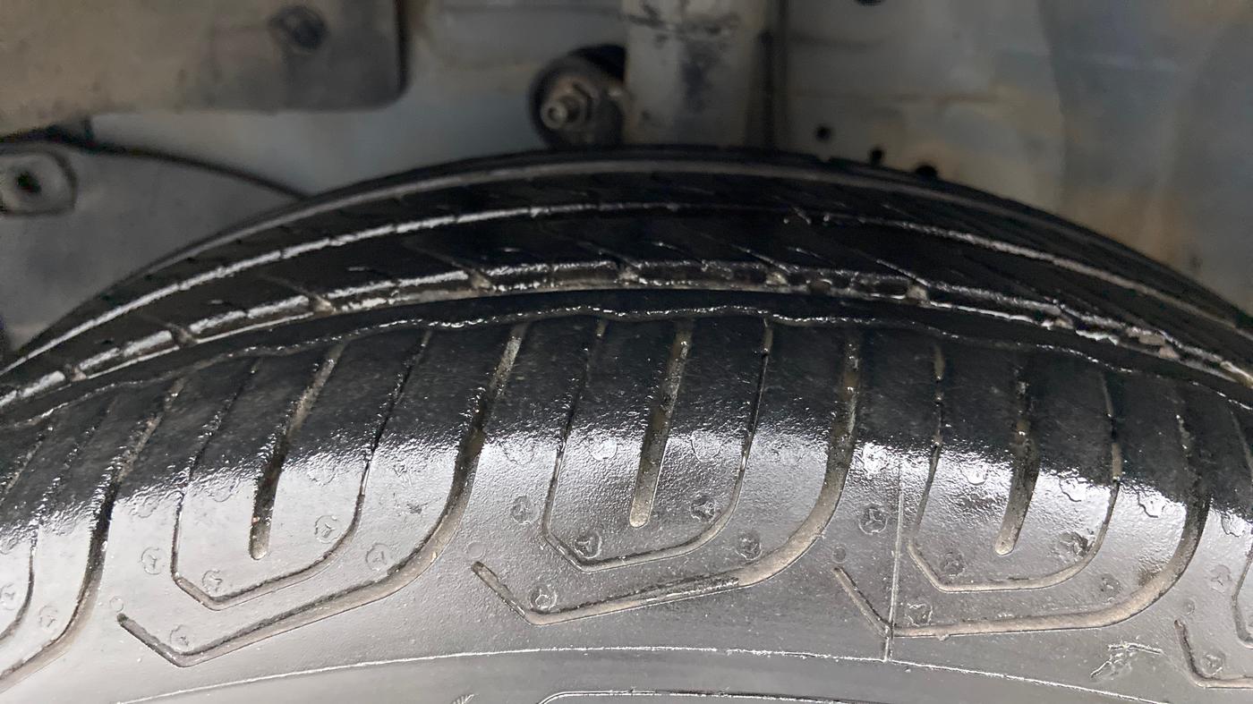 2014 Honda Amaze 1.2L I-VTEC S, Petrol, Manual, 52,835 km, Left Front Tyre Tread