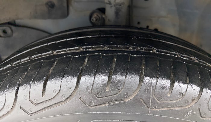 2014 Honda Amaze 1.2L I-VTEC S, Petrol, Manual, 52,835 km, Left Front Tyre Tread