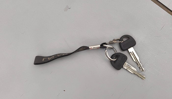 2017 Maruti Eeco 5 STR WITH A/C+HTR, Petrol, Manual, 55,232 km, Key Close Up