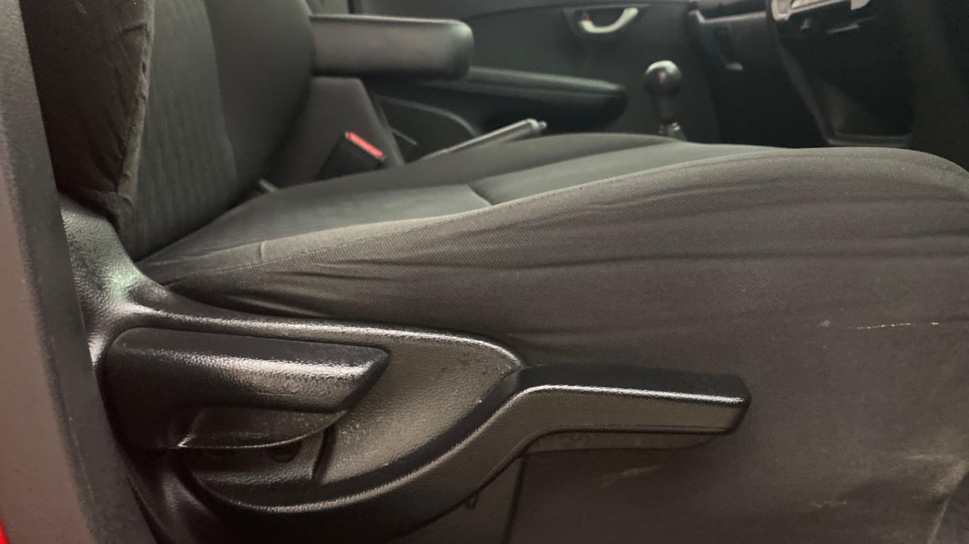 2017 Honda Brio VX MT, Petrol, Manual, 85,545 km, Driver Side Adjustment Panel