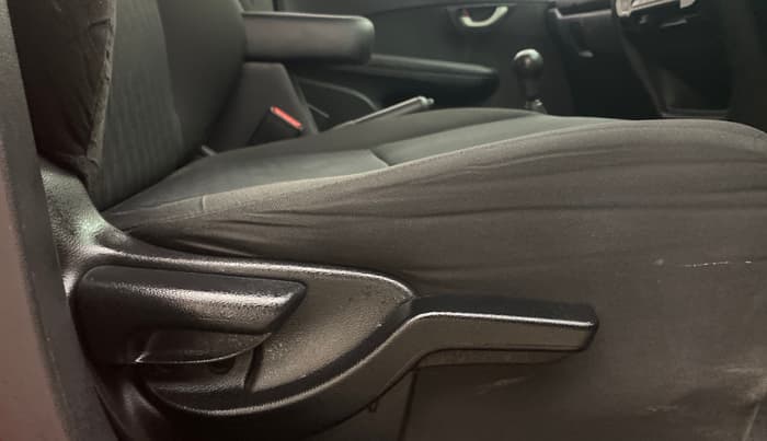 2017 Honda Brio VX MT, Petrol, Manual, 85,545 km, Driver Side Adjustment Panel