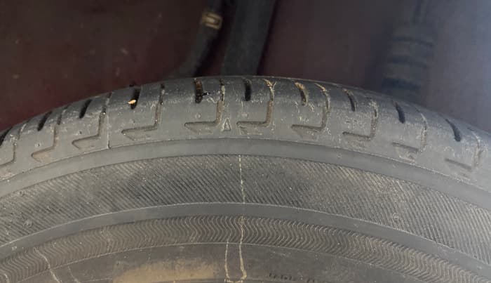 2017 Honda Brio VX MT, Petrol, Manual, 85,545 km, Left Rear Tyre Tread