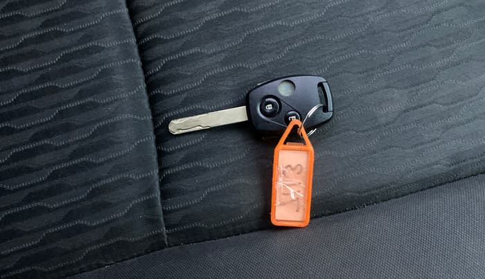 2017 Honda Brio VX MT, Petrol, Manual, 85,545 km, Key Close Up