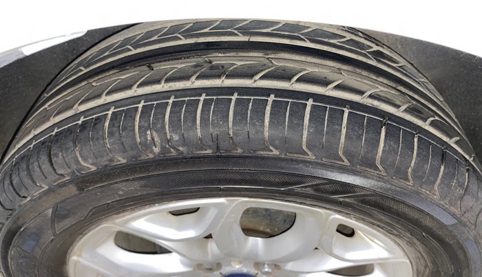 2014 Ford Ecosport TITANIUM 1.5L PETROL AT, Petrol, Automatic, 67,260 km, Right Rear Tyre Tread