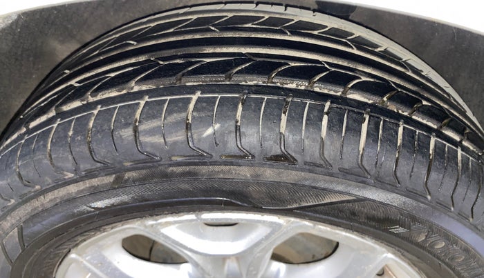 2014 Ford Ecosport TITANIUM 1.5L PETROL AT, Petrol, Automatic, 67,260 km, Left Rear Tyre Tread