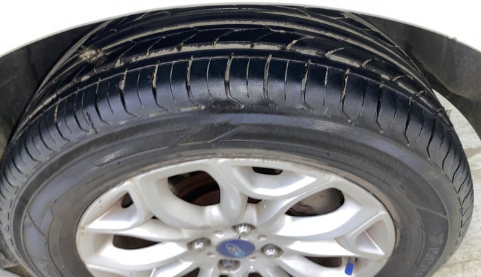 2014 Ford Ecosport TITANIUM 1.5L PETROL AT, Petrol, Automatic, 67,260 km, Right Front Tyre Tread