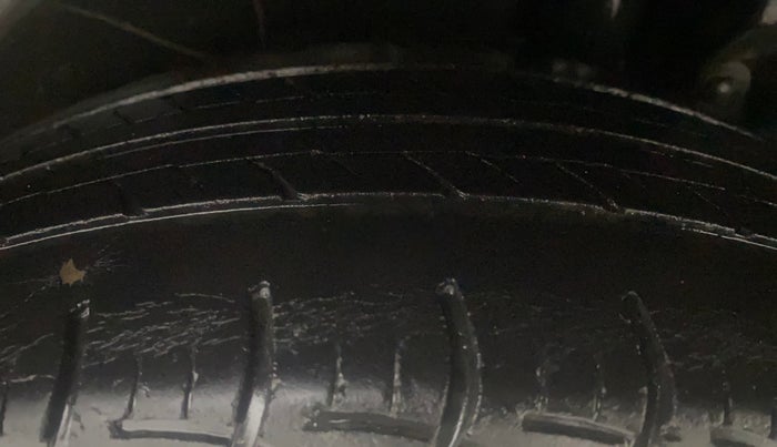 2012 Maruti Ertiga ZDI, Diesel, Manual, 90,743 km, Left Rear Tyre Tread