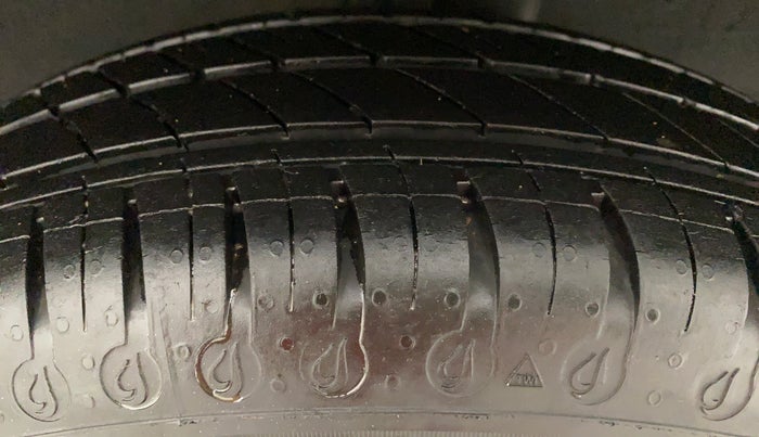 2020 Renault Kwid RXL, Petrol, Manual, 11,078 km, Left Rear Tyre Tread