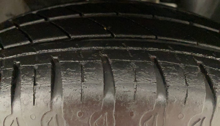 2020 Renault Kwid RXL, Petrol, Manual, 11,078 km, Right Front Tyre Tread