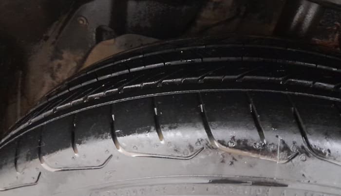 2019 MG HECTOR SHARP 1.5 DCT PETROL, Petrol, Automatic, 64,880 km, Left Front Tyre Tread