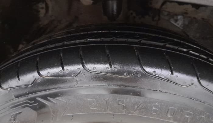 2019 MG HECTOR SHARP 1.5 DCT PETROL, Petrol, Automatic, 64,880 km, Right Front Tyre Tread