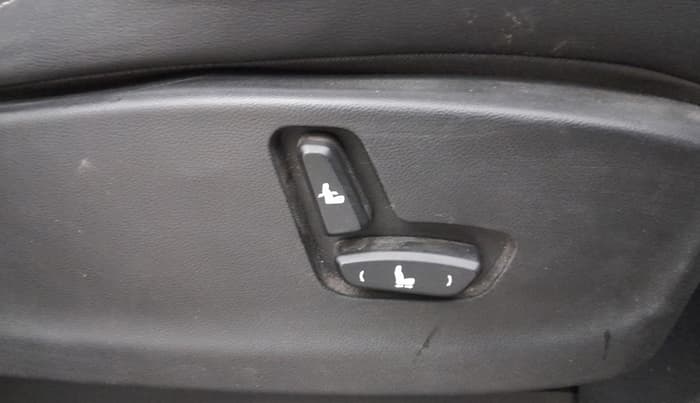2019 MG HECTOR SHARP 1.5 DCT PETROL, Petrol, Automatic, 64,880 km, Driver Side Adjustment Panel