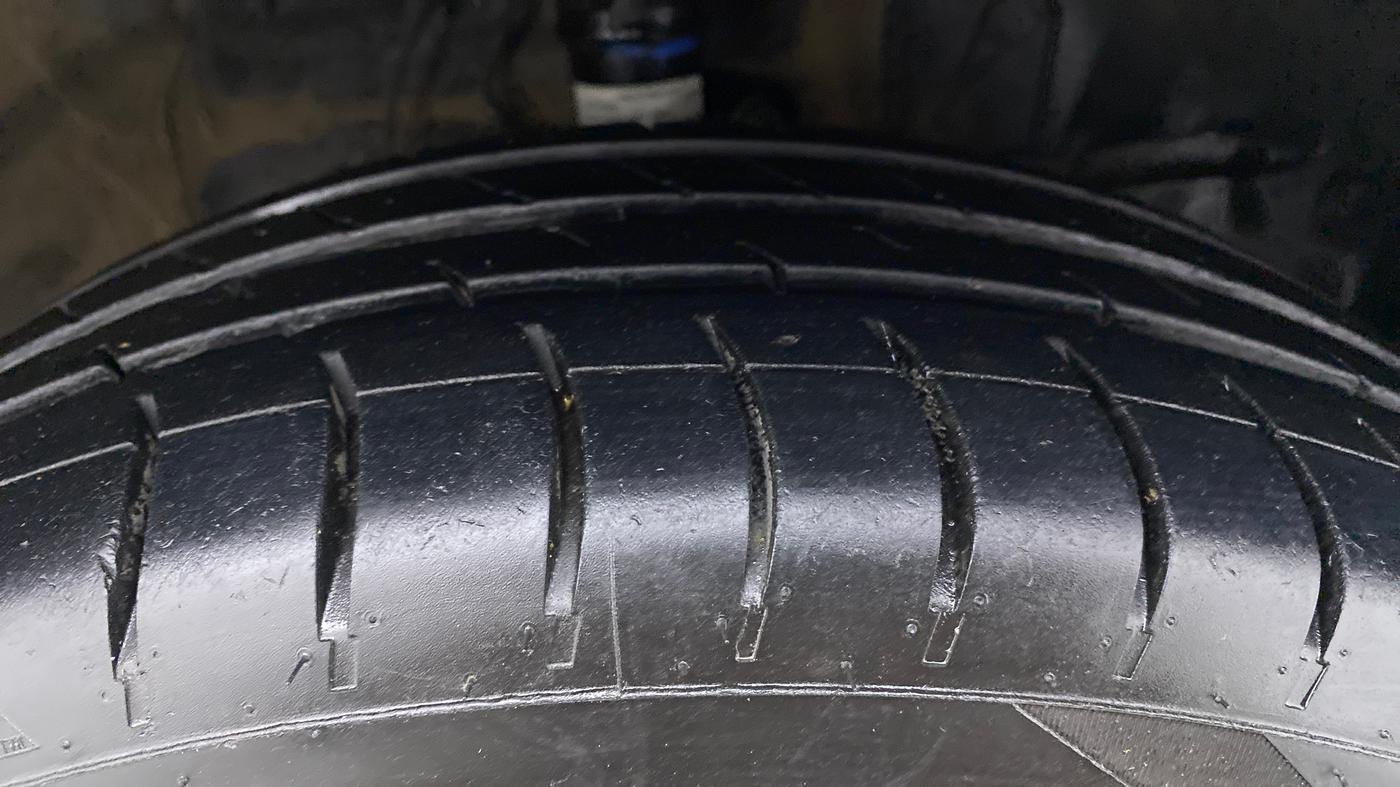 2015 Honda City VX CVT PETROL, Petrol, Automatic, 65,037 km, Right Front Tyre Tread