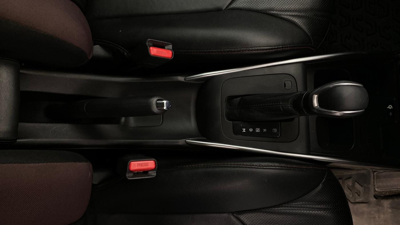 2023 Maruti FRONX ALPHA 1.0L TURBO 6 AT, Petrol, Automatic, 22,643 km, Gear Lever