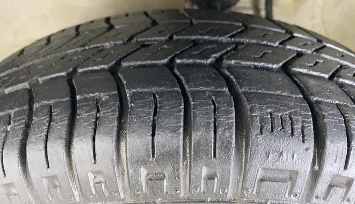 2014 Maruti Alto 800 LXI, Petrol, Manual, 18,339 km, Left Front Tyre Tread