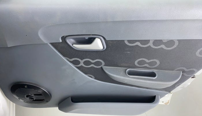 2014 Maruti Alto 800 LXI, Petrol, Manual, 18,339 km, Driver Side Door Panels Control