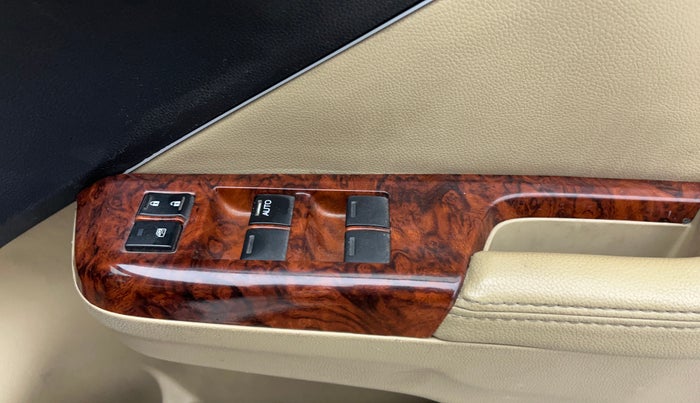 2020 Honda City 1.5L I-DTEC ZX, Diesel, Manual, 98,573 km, Driver Side Door Panels Control