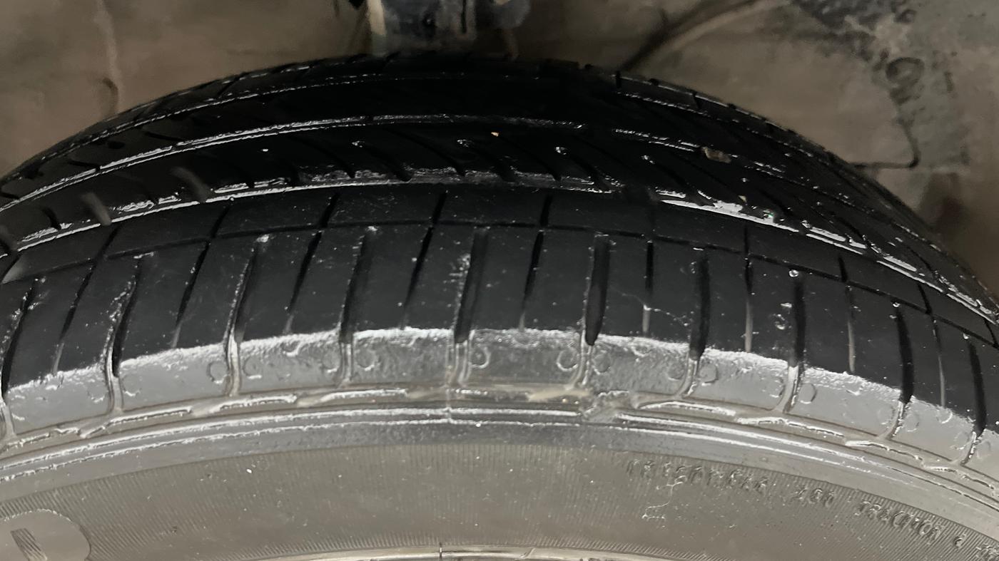 2021 Maruti Dzire ZXI, Petrol, Manual, 95,251 km, Right Front Tyre Tread