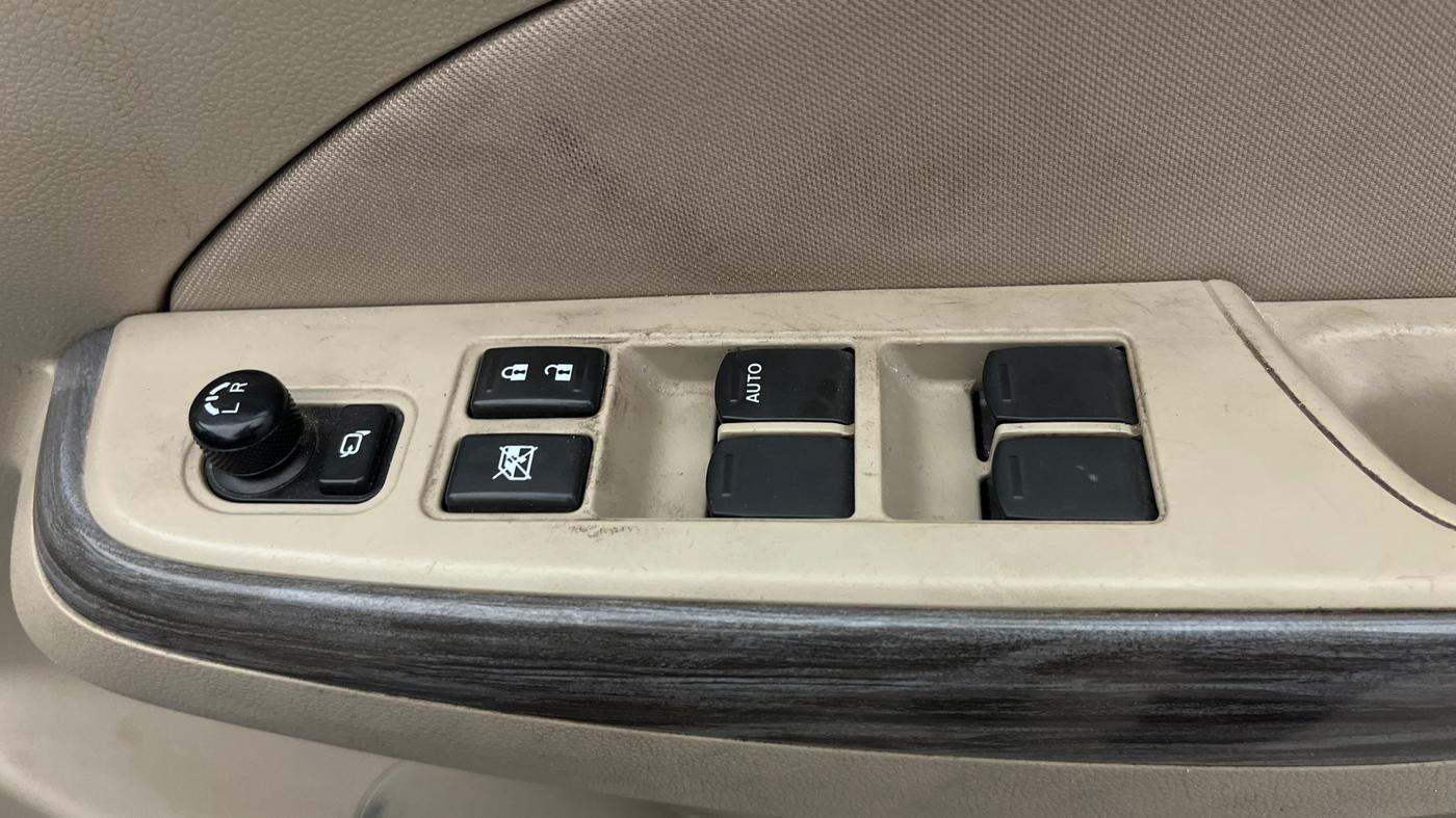 2021 Maruti Dzire ZXI, Petrol, Manual, 95,251 km, Driver Side Door Panels Control