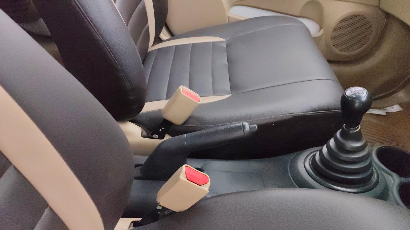 2015 Honda Brio E MT, Petrol, Manual, 59,899 km, Gear Lever