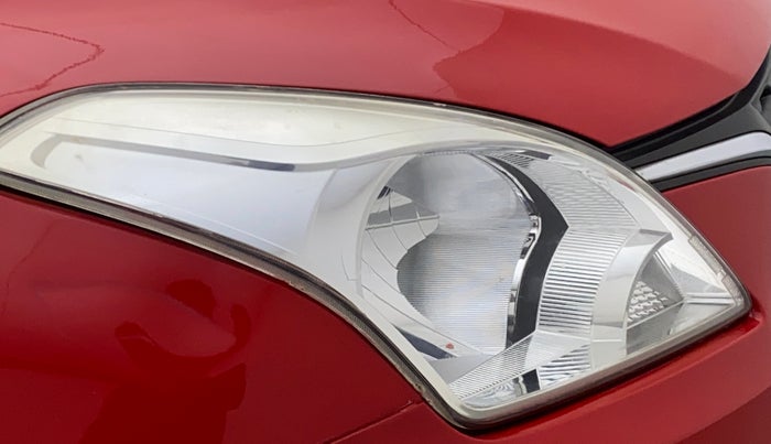 2015 Maruti Baleno ZETA DIESEL 1.3, Diesel, Manual, 66,825 km, Right headlight - Clamp has minor damage