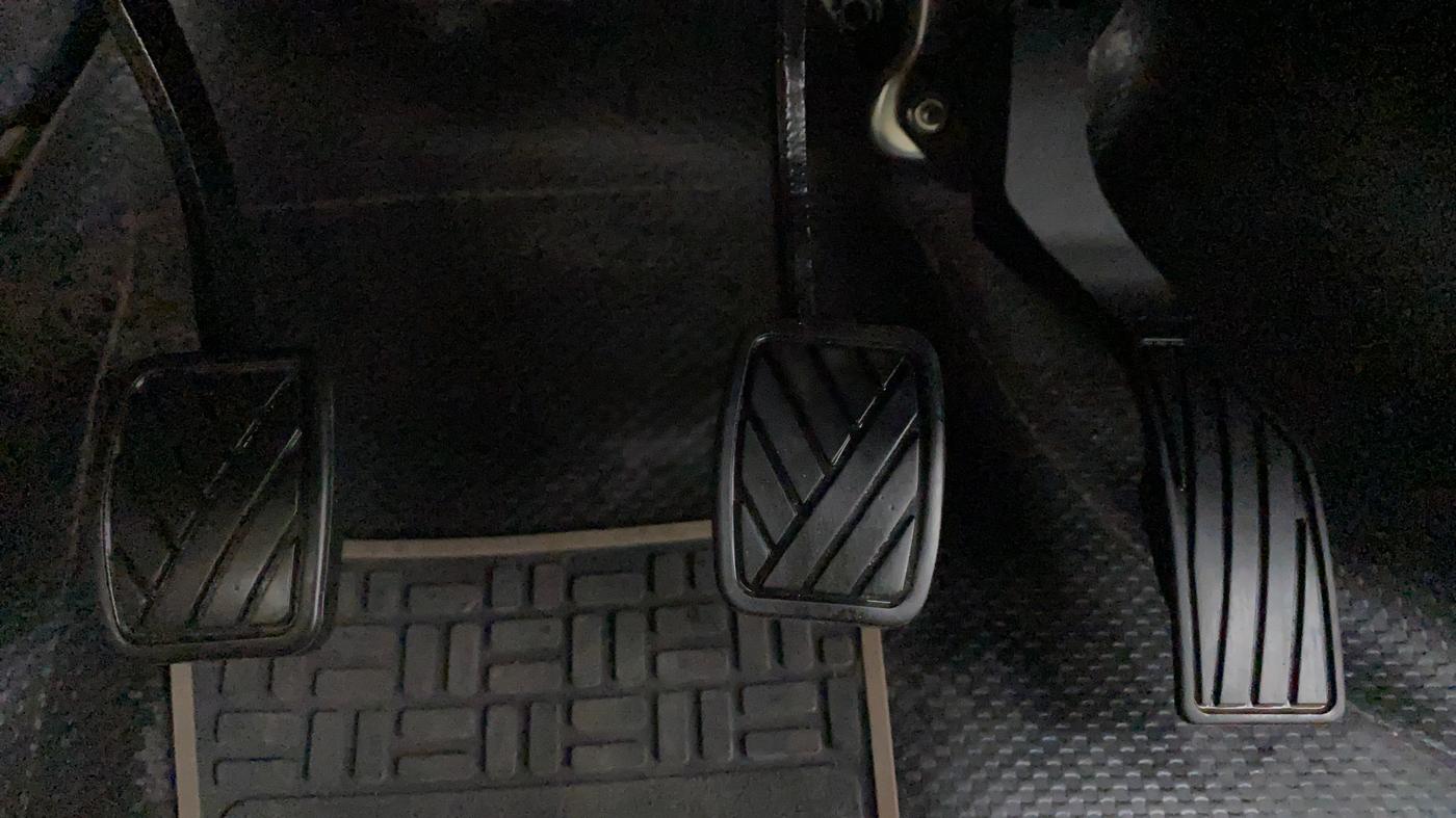 2019 Maruti Ciaz DELTA 1.5 SHVS VVT MT, Petrol, Manual, 81,666 km, Pedals
