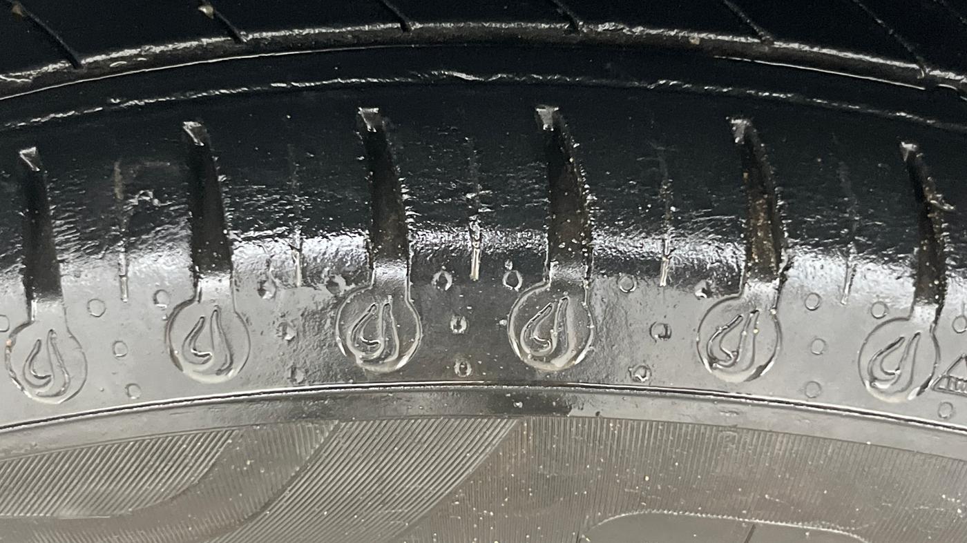 2023 Tata TIGOR XZ PLUS CNG, CNG, Manual, 25,571 km, Right Rear Tyre Tread