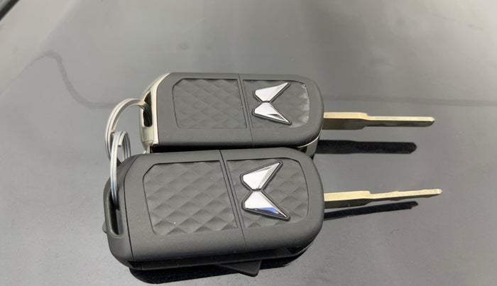 2023 Mahindra SCORPIO CLASSIC S11 7STR, Diesel, Manual, 43,948 km, Key Close Up