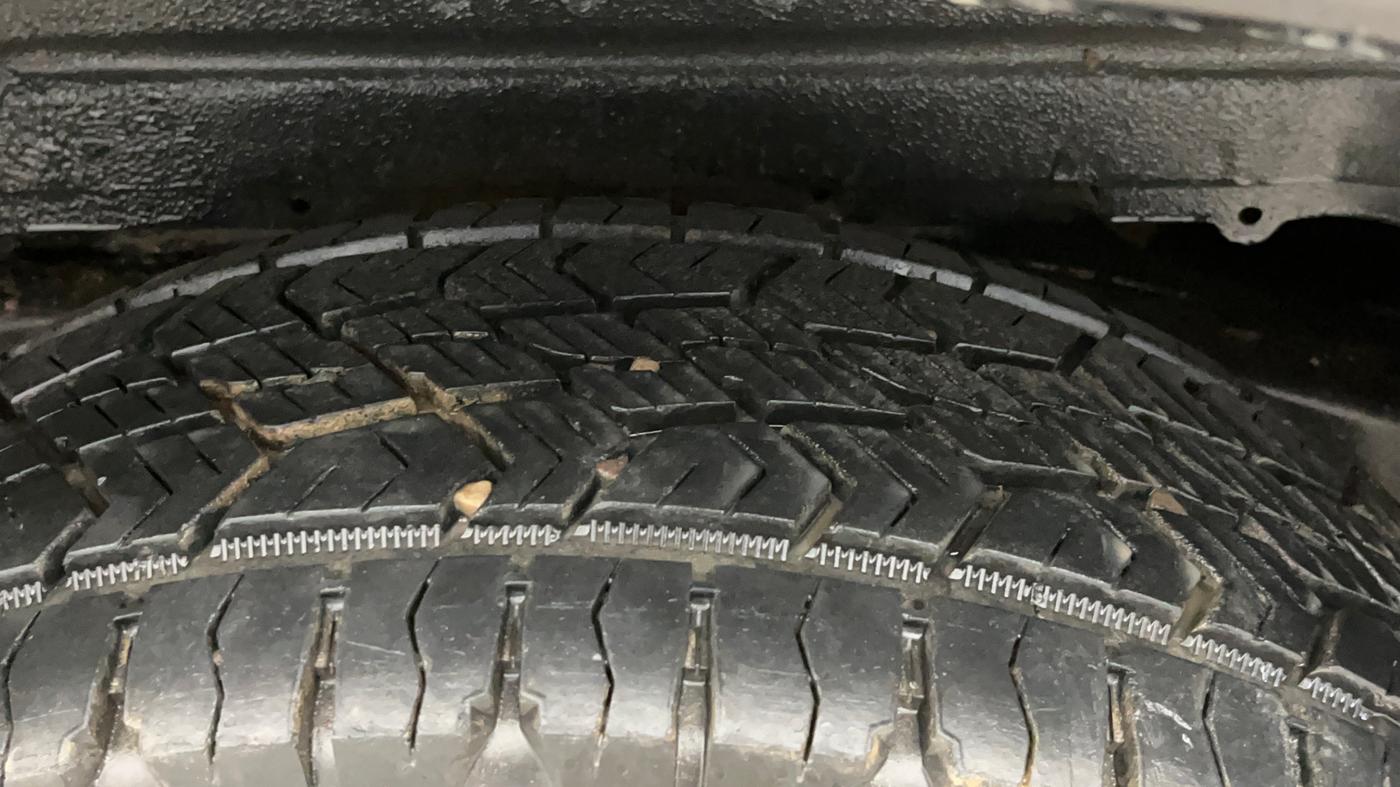 2023 Mahindra SCORPIO CLASSIC S11 7STR, Diesel, Manual, 43,984 km, Left Rear Tyre Tread