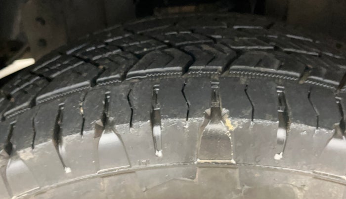 2023 Mahindra SCORPIO CLASSIC S11 7STR, Diesel, Manual, 43,948 km, Right Front Tyre Tread