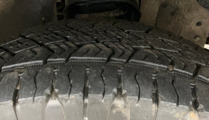 2023 Mahindra SCORPIO CLASSIC S11 7STR, Diesel, Manual, 43,948 km, Left Front Tyre Tread