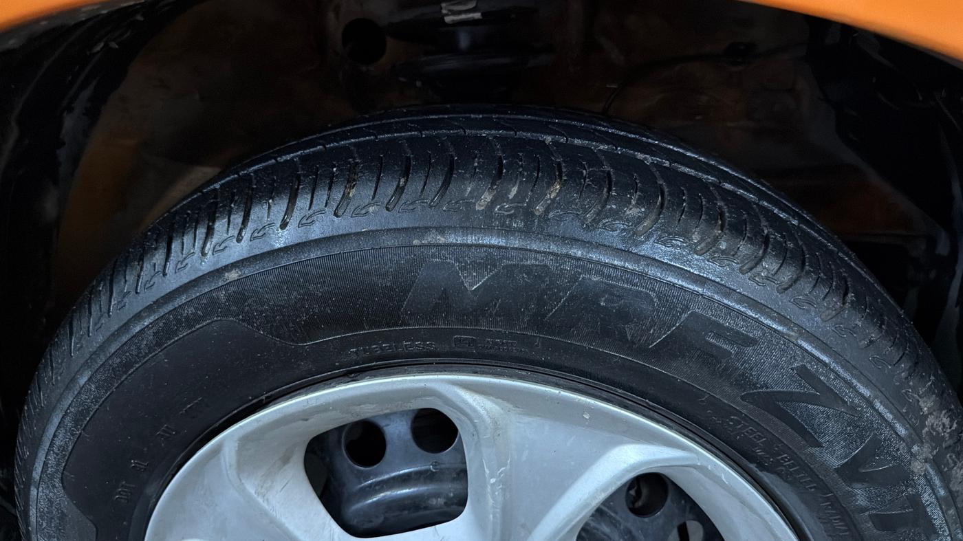 2020 Maruti S PRESSO VXI, Petrol, Manual, 97,799 km, Right Front Tyre Tread