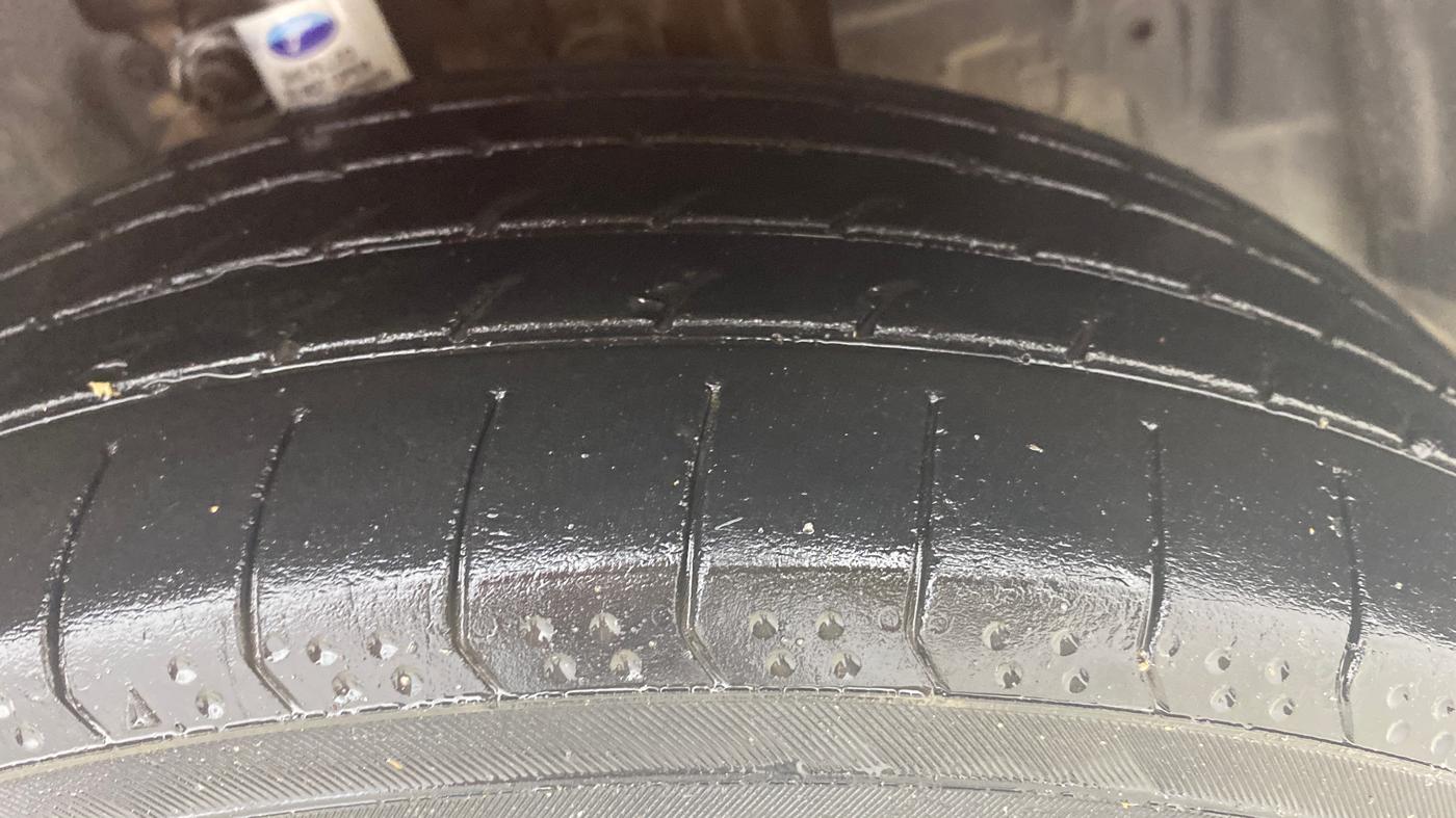 2019 Ford Ecosport TREND 1.5L PETROL, CNG, Manual, 90,281 km, Right Front Tyre Tread