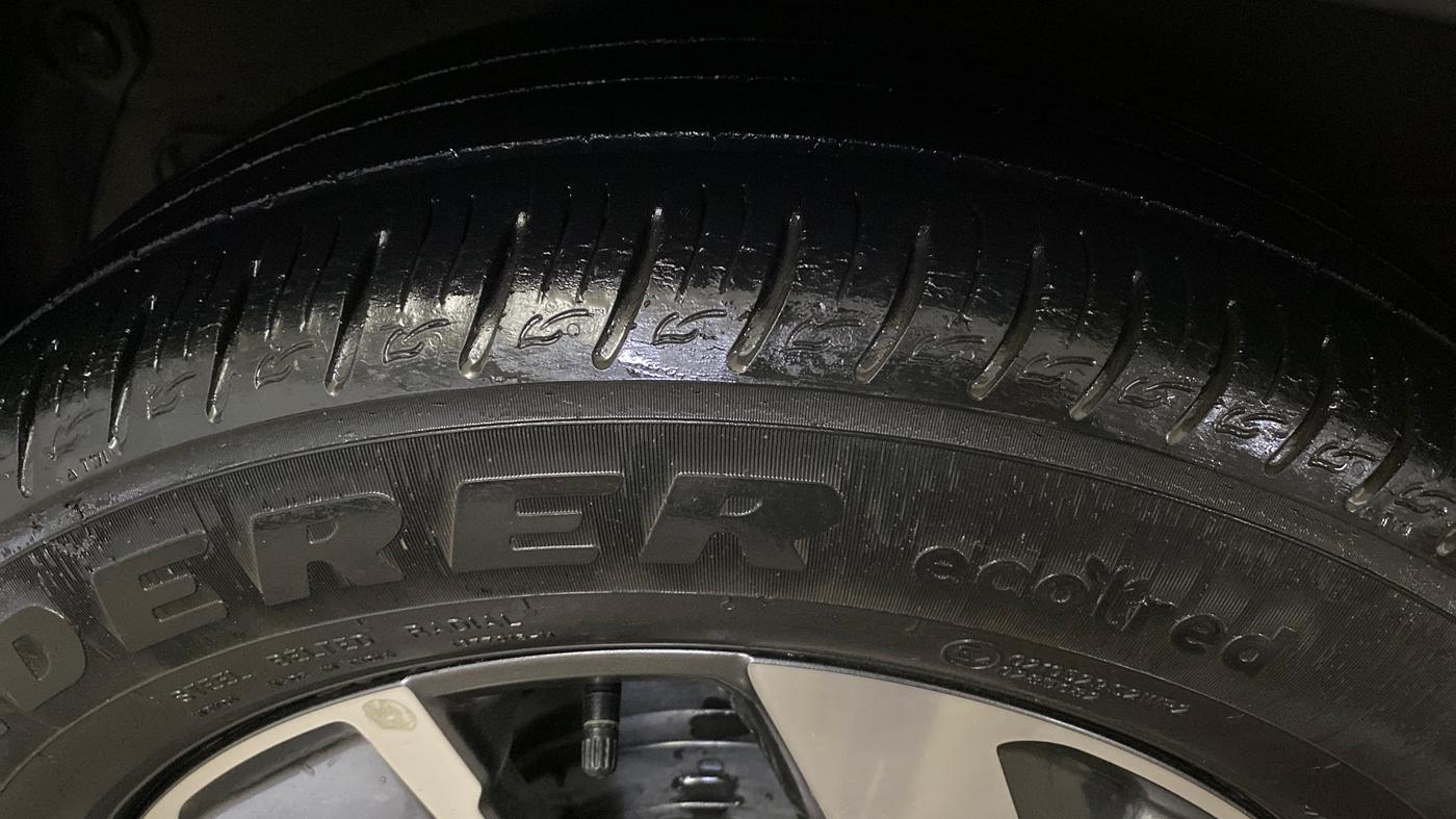2020 KIA SONET GTX PLUS 1.5 AT, Diesel, Automatic, 48,392 km, Right Rear Tyre Tread