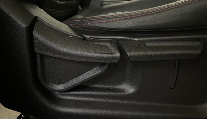 2020 KIA SONET GTX PLUS 1.5 AT, Diesel, Automatic, 48,392 km, Driver Side Adjustment Panel