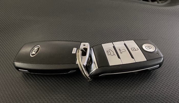 2020 KIA SONET GTX PLUS 1.5 AT, Diesel, Automatic, 48,392 km, Key Close Up