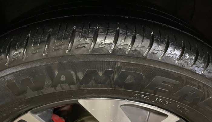 2020 KIA SONET GTX PLUS 1.5 AT, Diesel, Automatic, 48,392 km, Left Front Tyre Tread