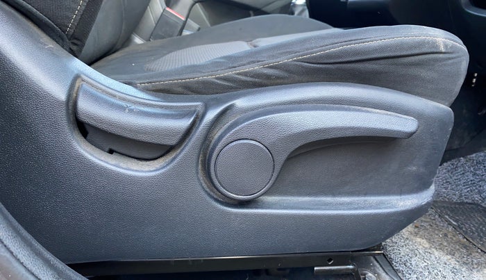 2015 Hyundai Creta S 1.6 PETROL, Petrol, Manual, 1,25,511 km, Driver Side Adjustment Panel